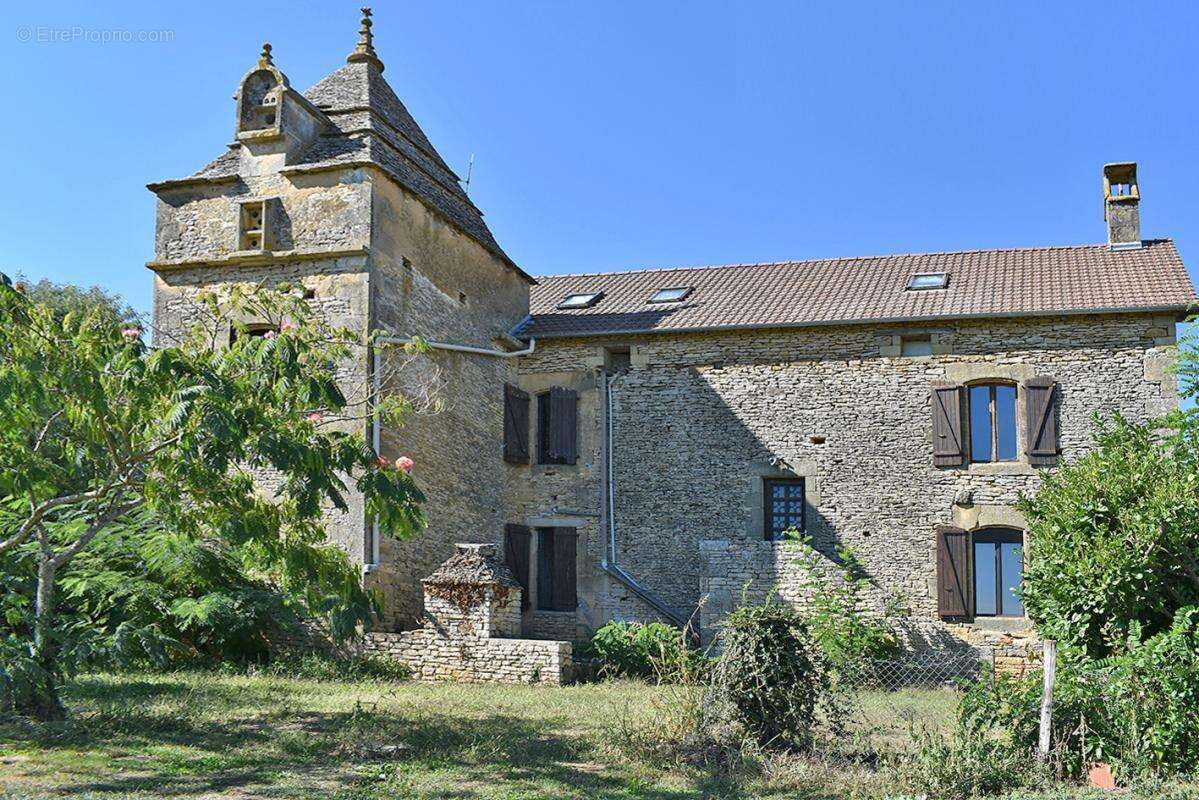 Corps de ferme Saint Genies 289 m2 - photo 3