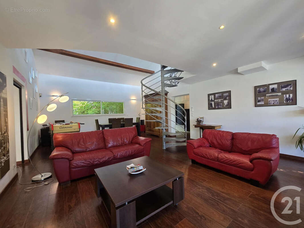 Maison 178 m² à Lafitte-Vigordane  - photo 3