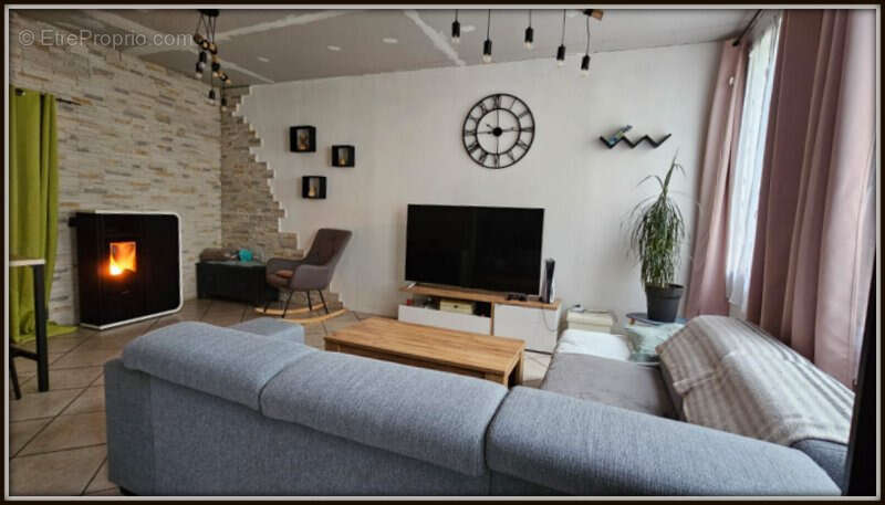 Maison à LUCHE-PRINGE