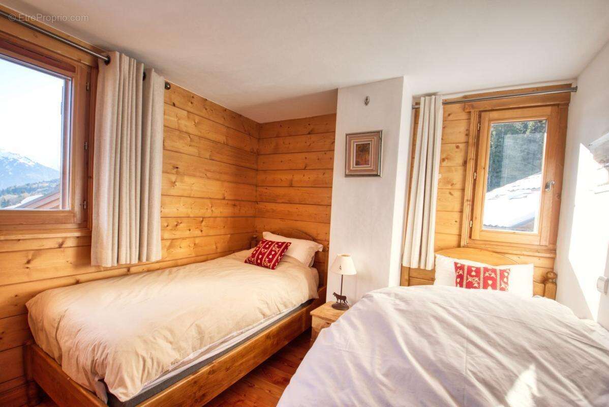 Appartement à MORILLON