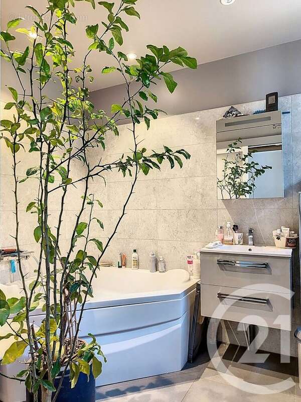 Maison à SAINT-MAXIMIN-LA-SAINTE-BAUME