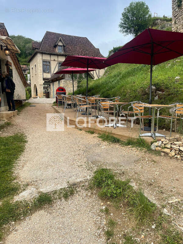 Commerce à SAINT-CIRQ-LAPOPIE