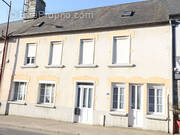 Maison à SAINT-GEORGES-DE-ROUELLEY