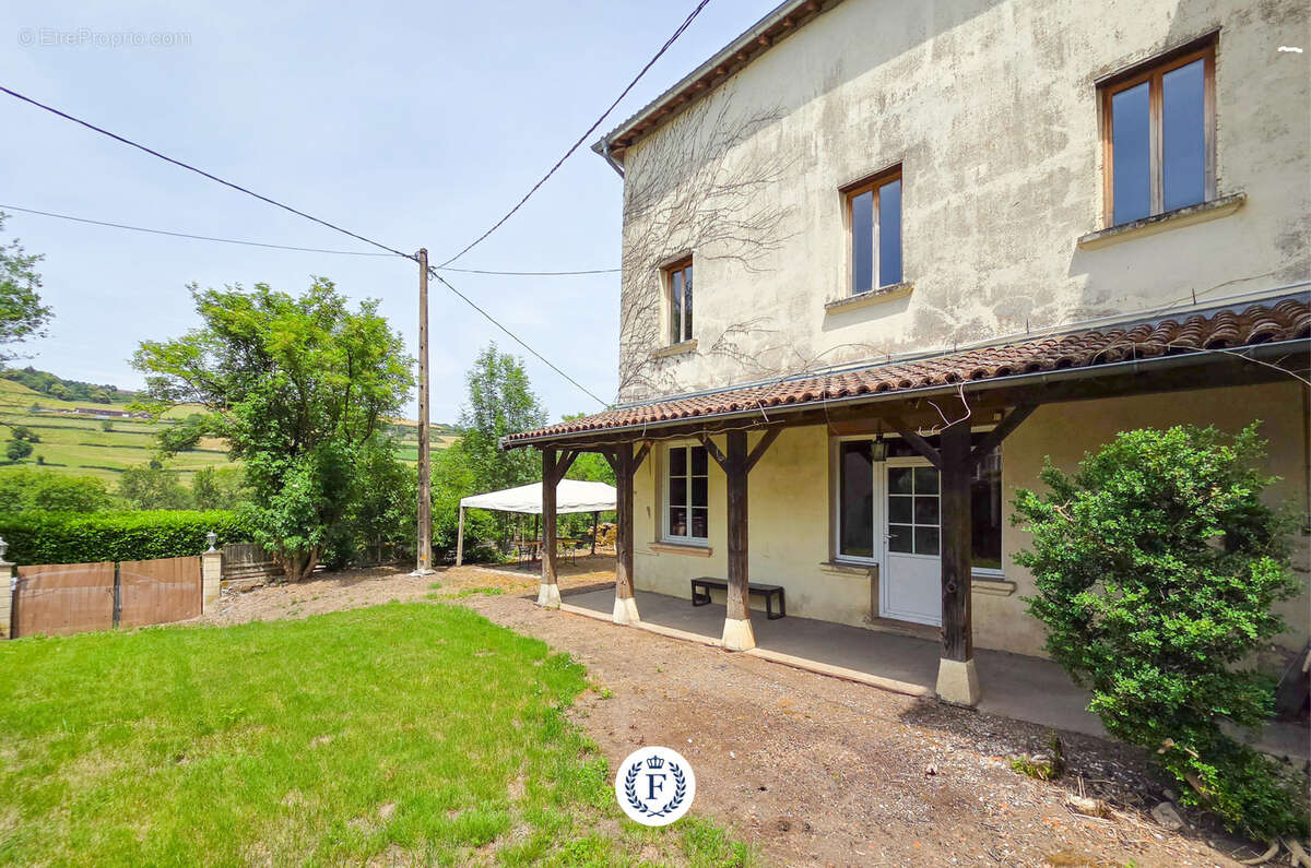 Maison à OUROUX