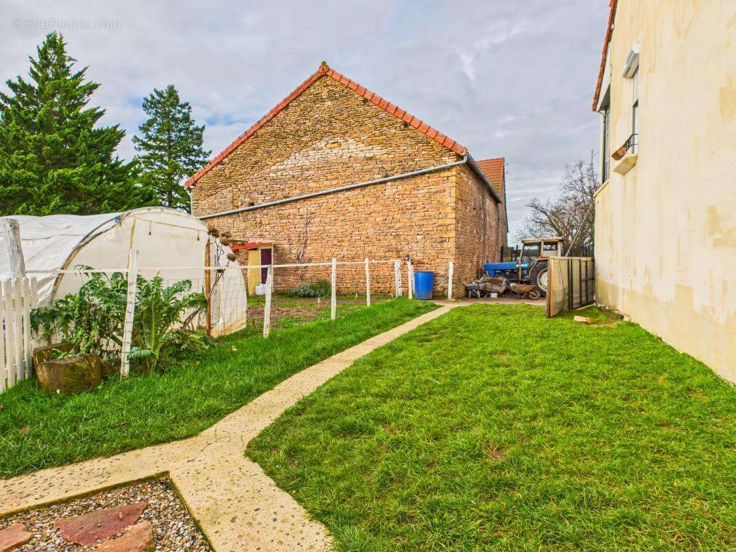 Maison à NANTON