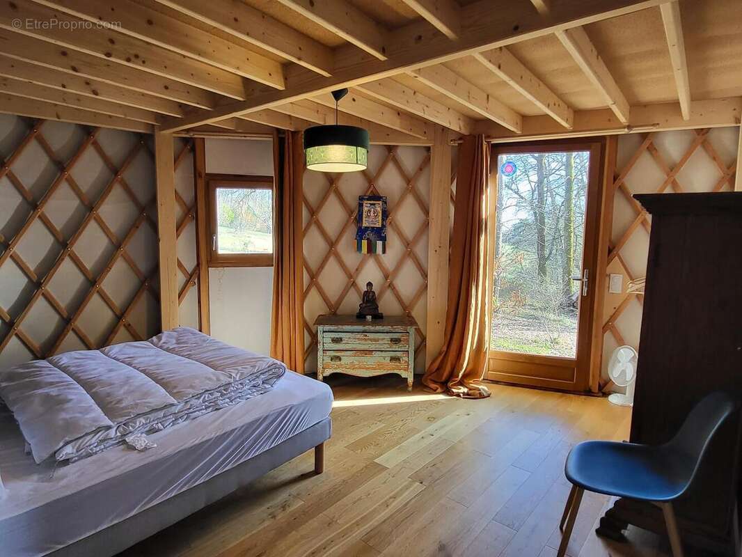 20250216145742 - Maison à ROUFFIGNAC-SAINT-CERNIN-DE-REILHAC