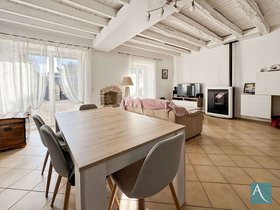 Maison à SERMAISES
