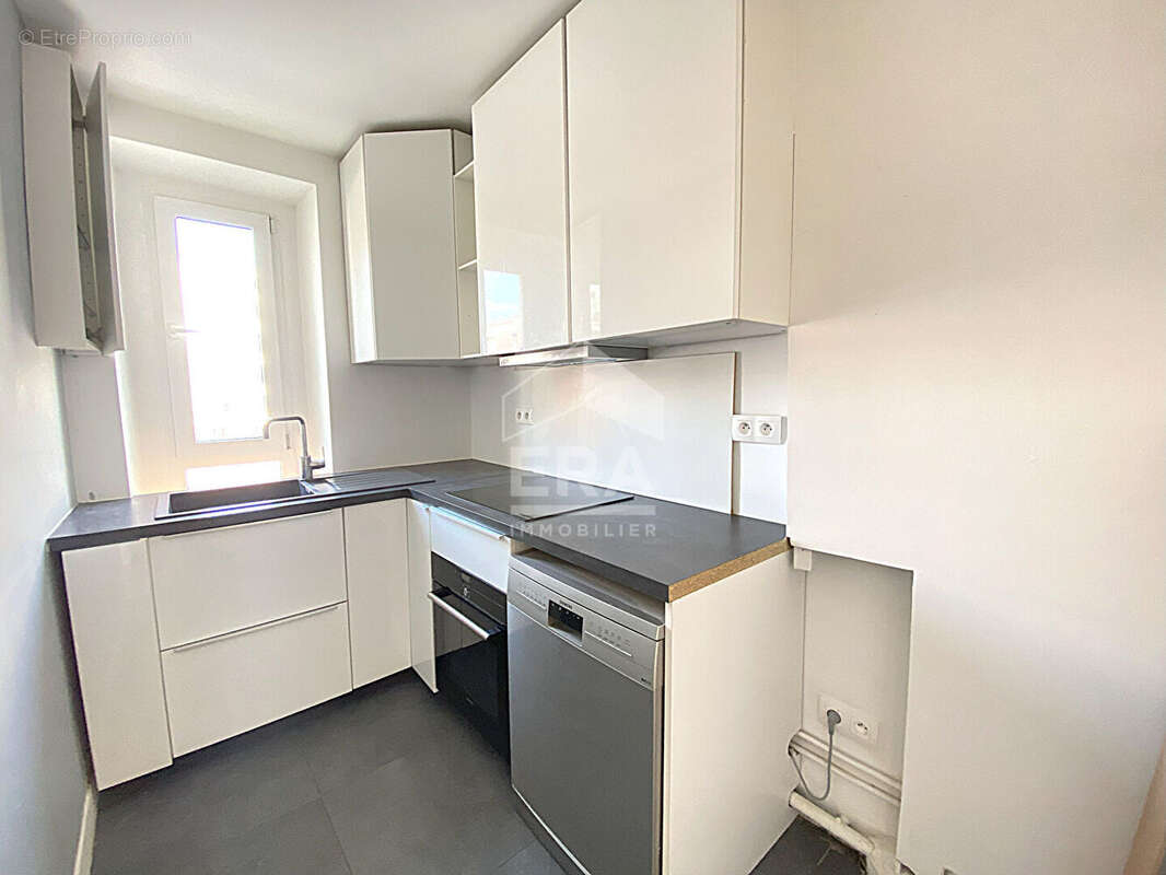Appartement à LEVALLOIS-PERRET
