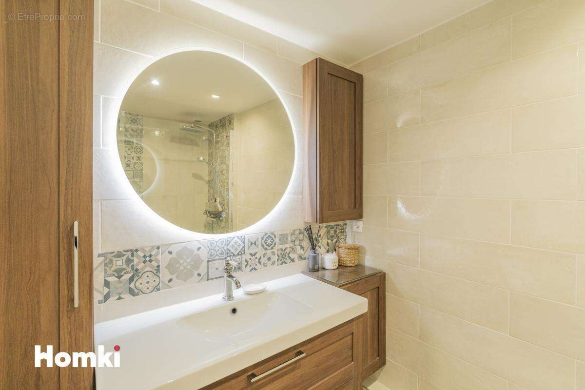 Appartement à MARSEILLE-8E