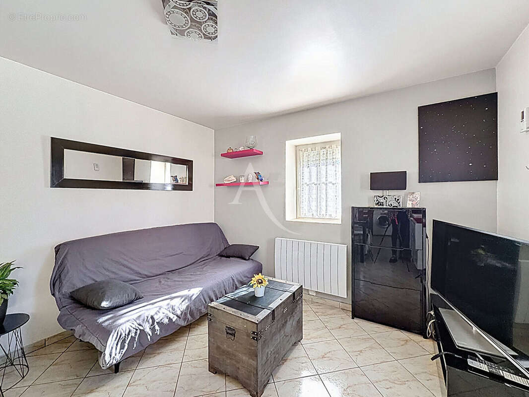 Maison située à Mareuil Les Meaux - une chambre et un jardin non attenant. - photo 3
