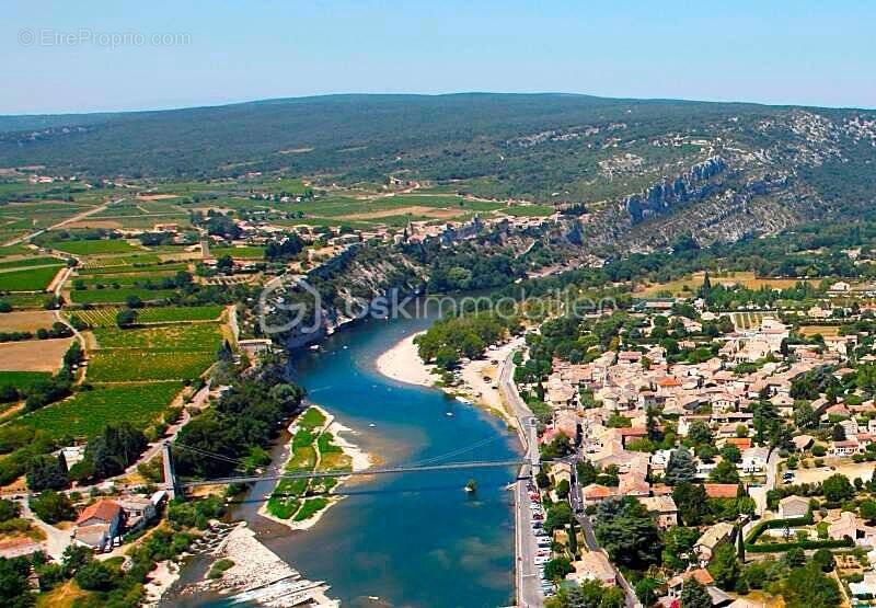 Commerce à SAINT-MARTIN-D'ARDECHE