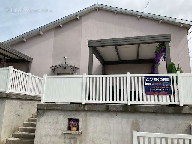 Maison à CONTREXEVILLE