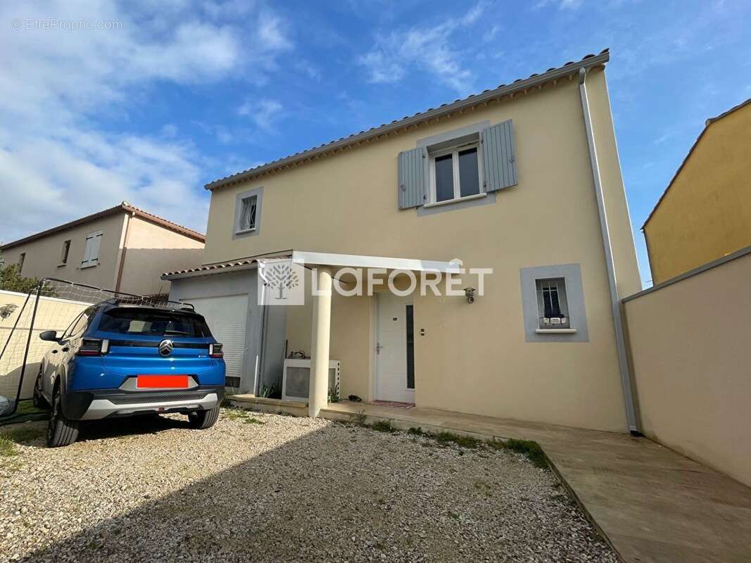 Maison à LE PONTET