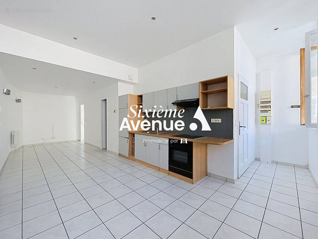 Appartement à SAINT-SYMPHORIEN-D'OZON