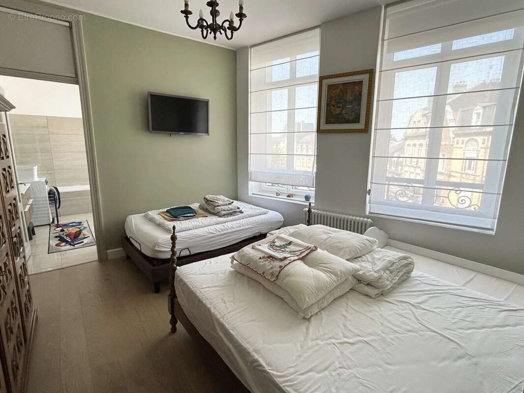 Appartement T4 Cambrai hyper centre - photo 7