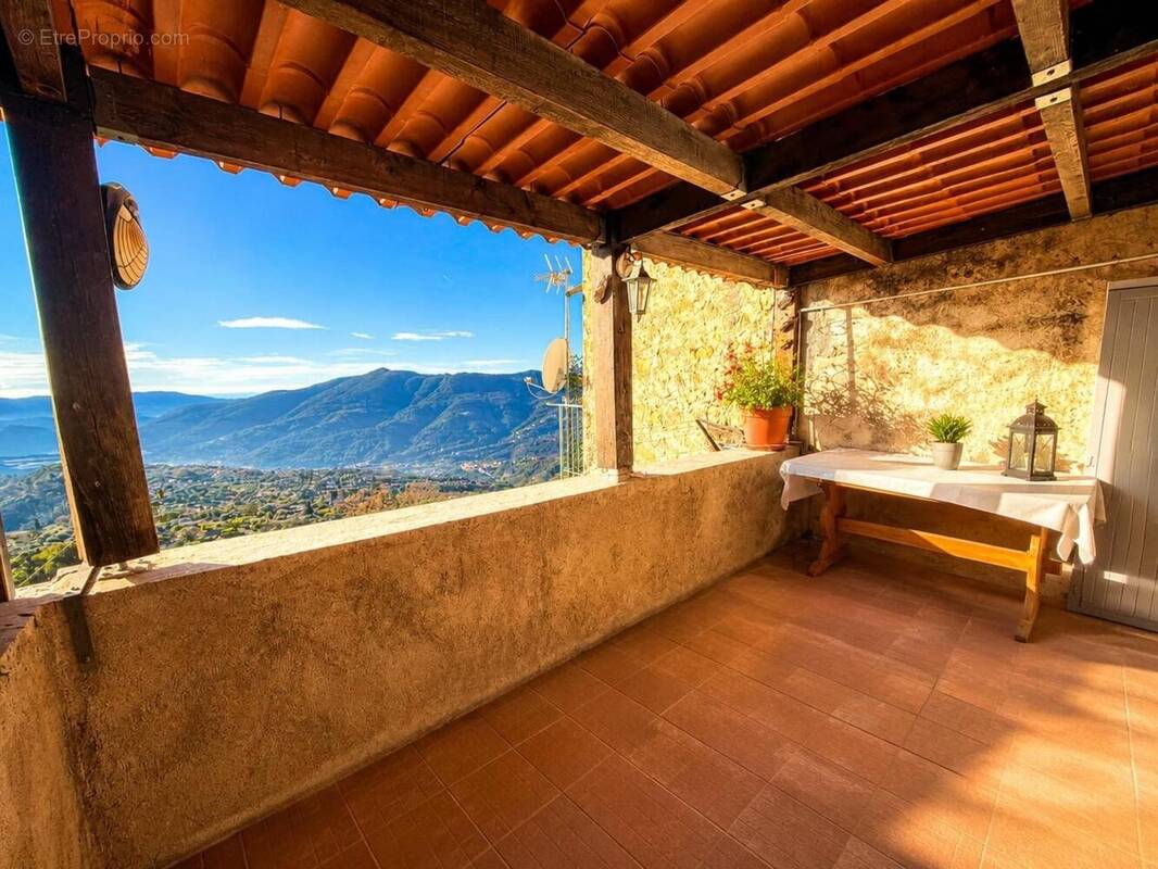 Photo 1 - Appartement à BERRE-LES-ALPES