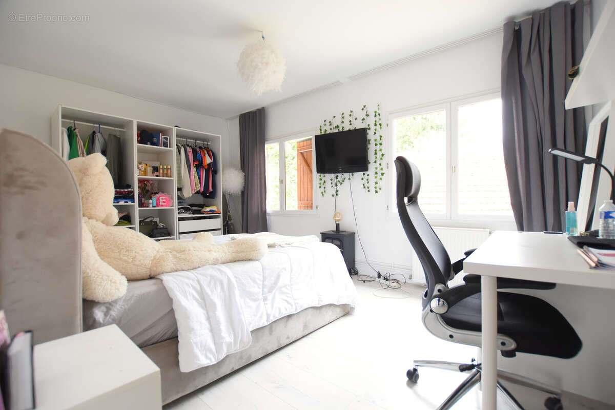 Maison à LES ESSARTS-LE-ROI