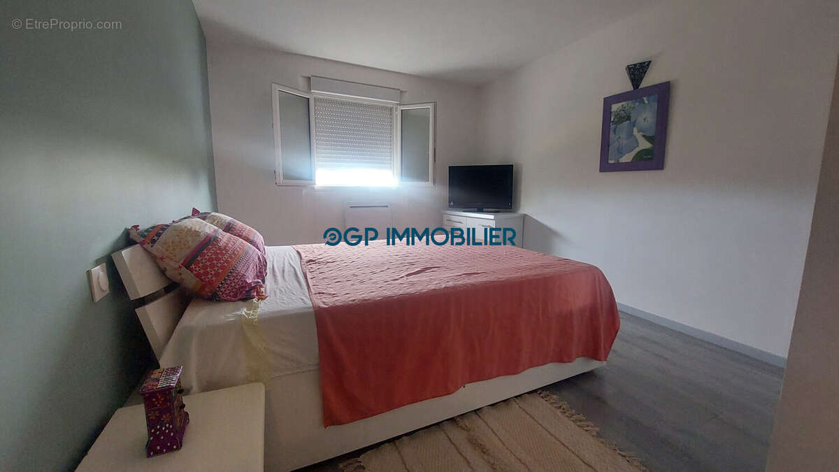 Maison à SAINT-ETIENNE-DE-TULMONT