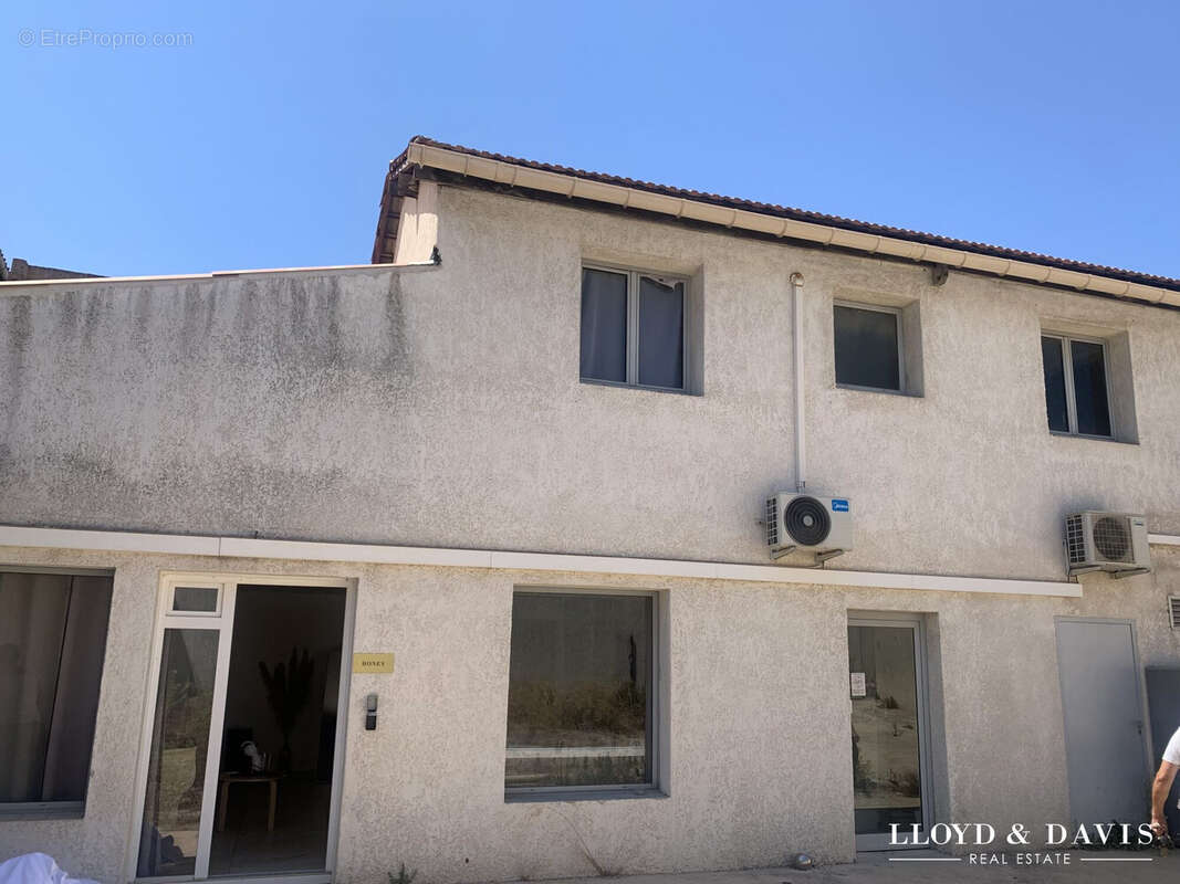 Commerce à MARSEILLE-11E