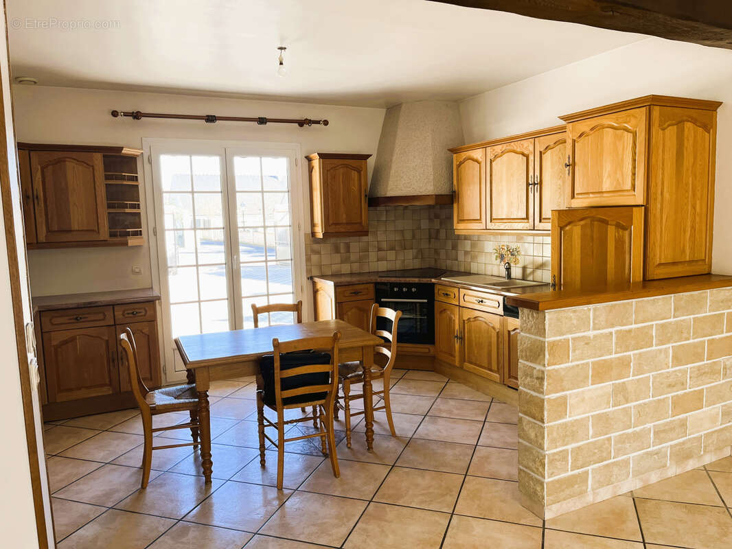 Maison à VERNEUIL-EN-HALATTE