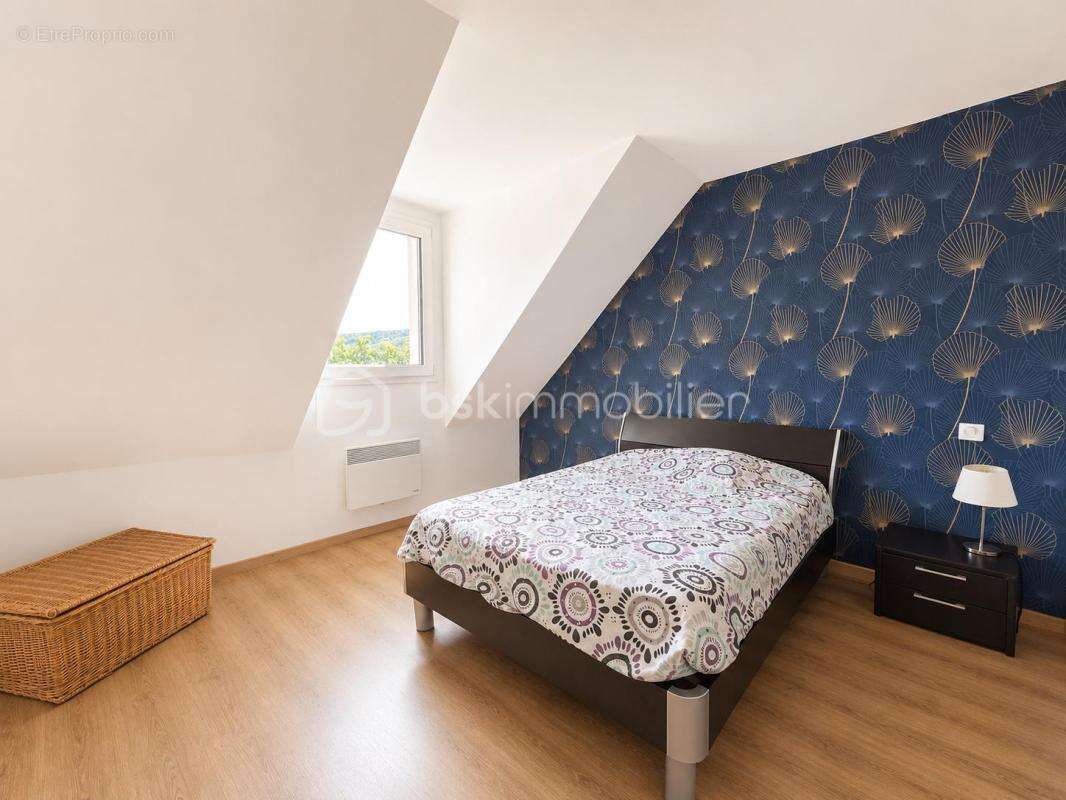 Coup de cœur ! Maison individuelle de 144 m² avec 4 chambres, sous-sol complet et terrain - photo 7
