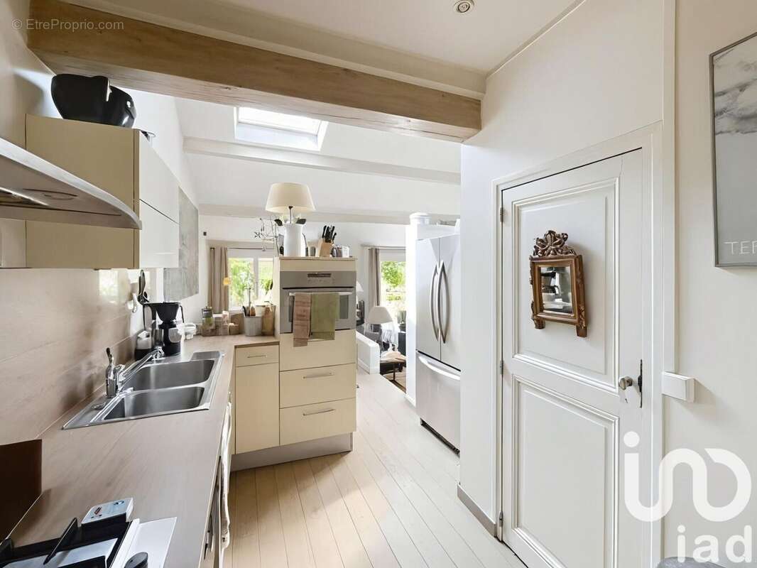 Photo 6 - Maison à MARNES-LA-COQUETTE