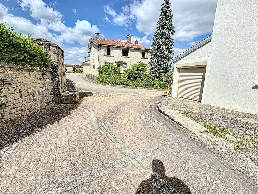 Maison à DOMMARTIN-SUR-VRAINE