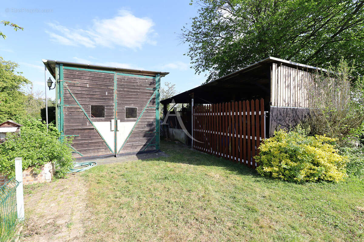 Maison à LA HAYE-MALHERBE