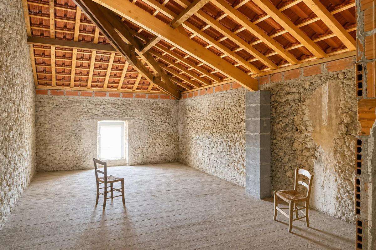 Maison de maître de 222m² à Pergain-Taillac - photo 14