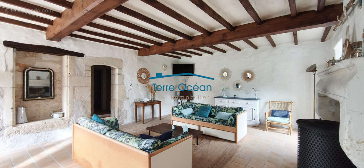 Maison à CORME-ECLUSE