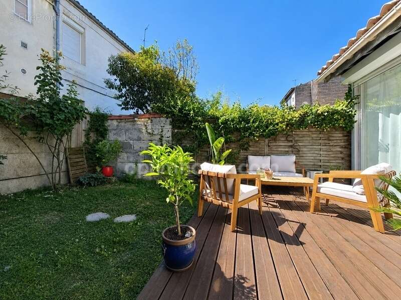 Bordeaux Saint-Jean / Nansouty – Appartement 3 pièces avec cour privative et sous-sol - photo 14