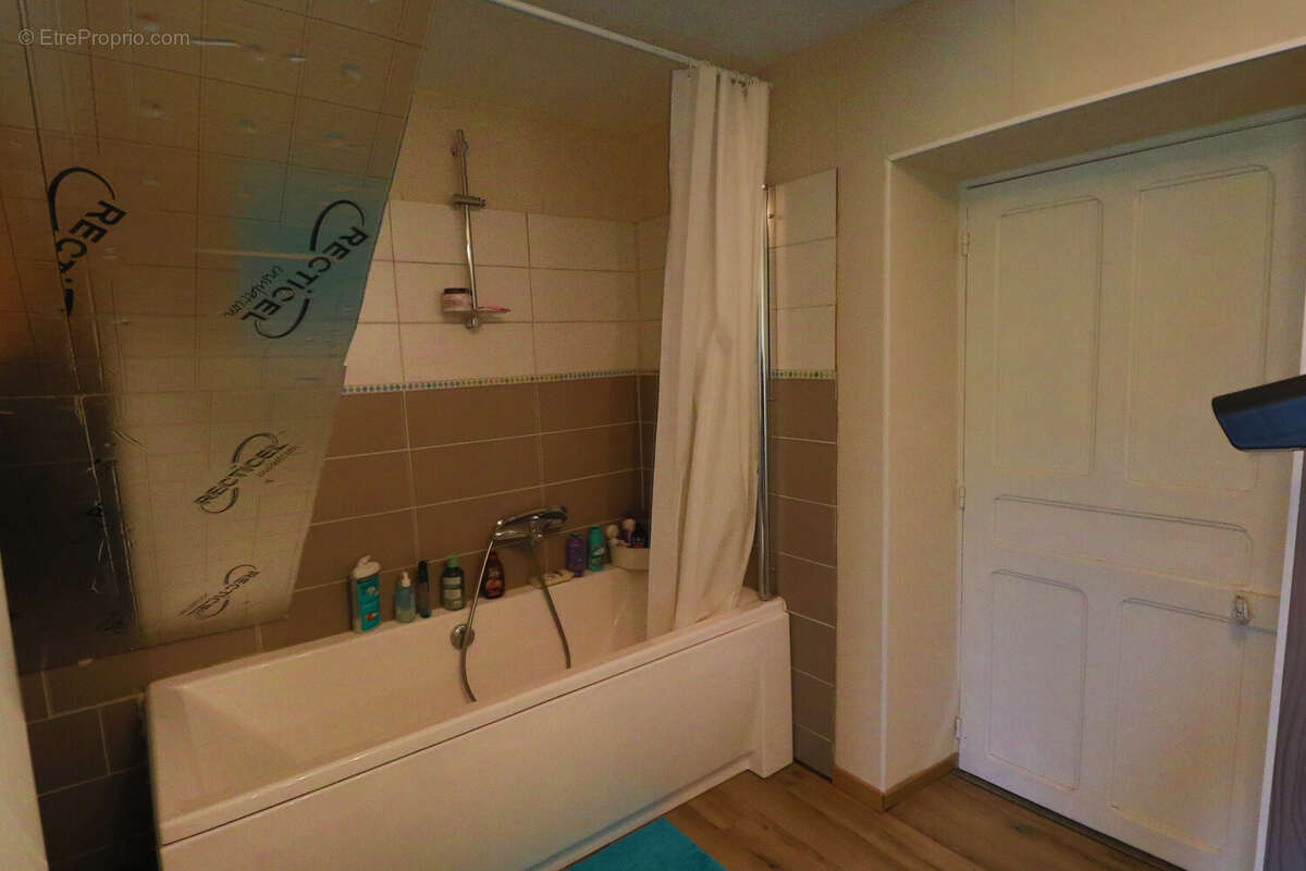 Maison à LAYS-SUR-LE-DOUBS