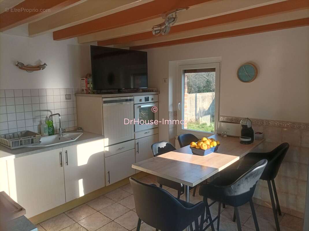 Maison à LA SELLE-SUR-LE-BIED