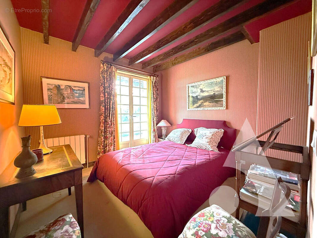 Maison à ESTREES-SAINT-DENIS