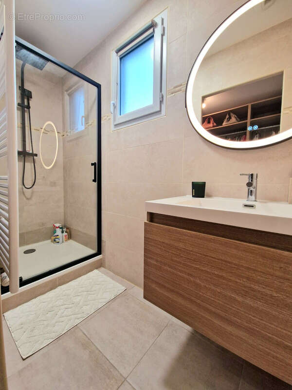 Maison à CRECY-LA-CHAPELLE