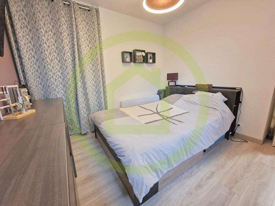 Appartement à OZOIR-LA-FERRIERE