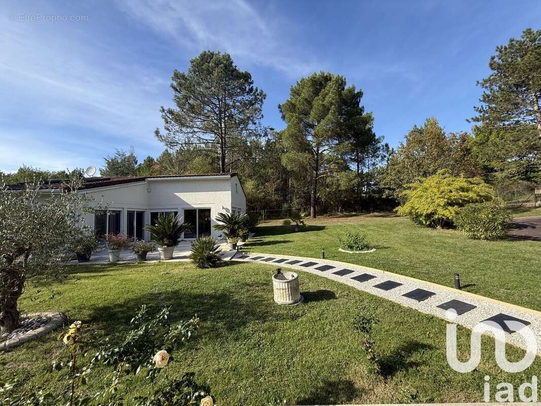 Photo 3 - Maison à LE FLEIX