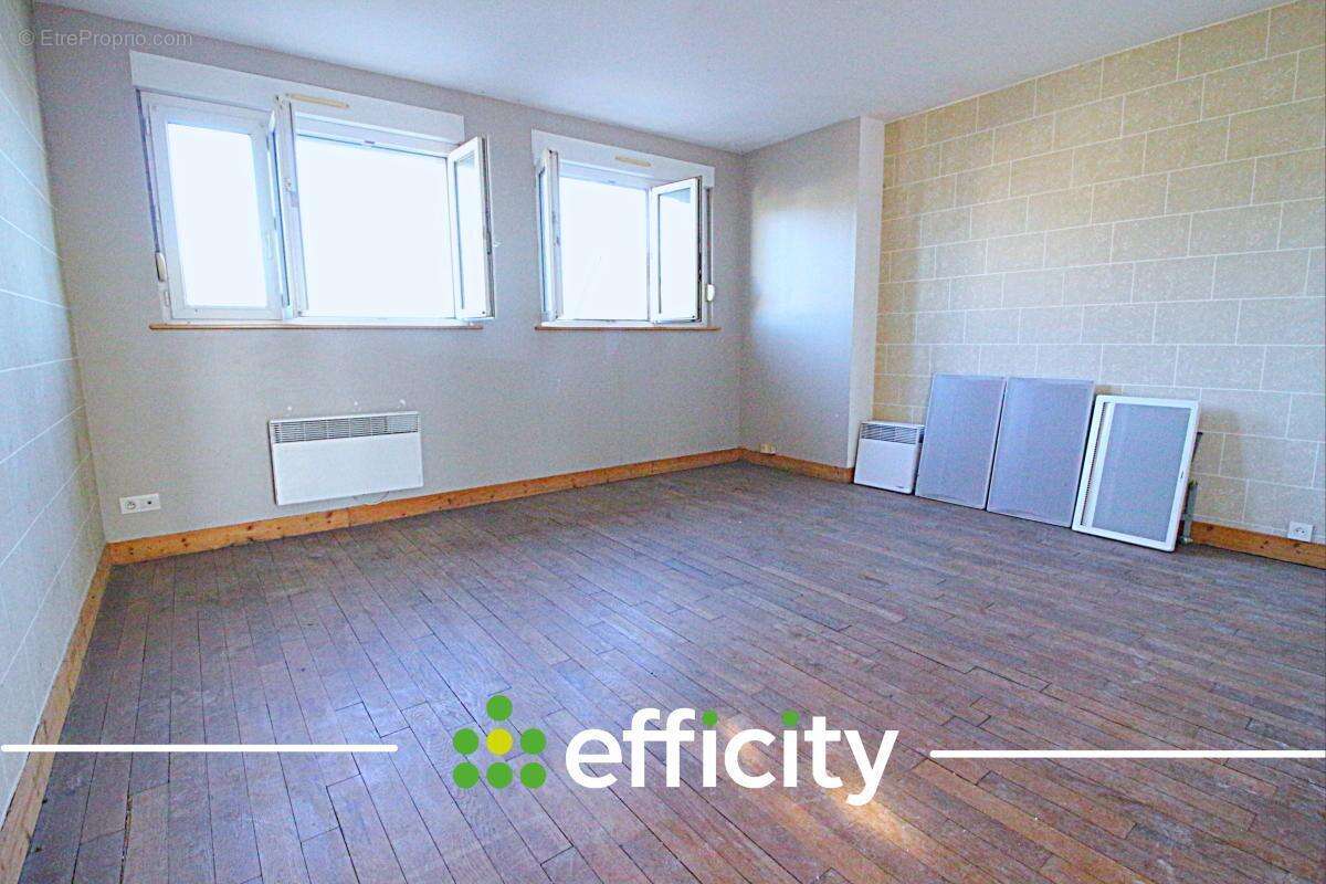 Appartement à LINGEVRES