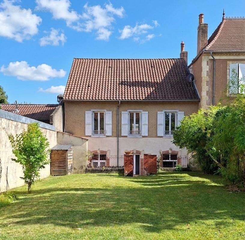 Maison à MIRANDE