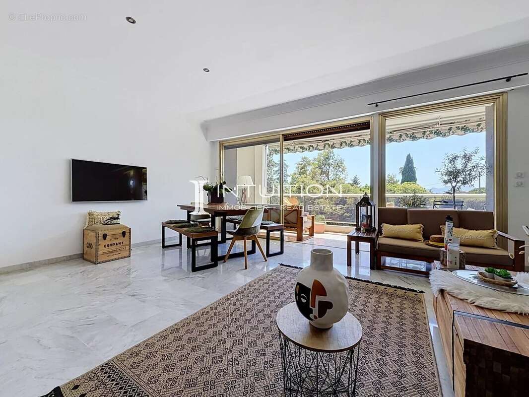 Cannes - Bénéfiat : Appartement 4 pièces traversant avec terrasses - photo 6