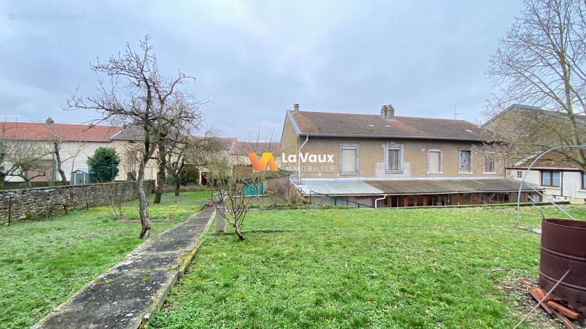 Maison à REMEREVILLE