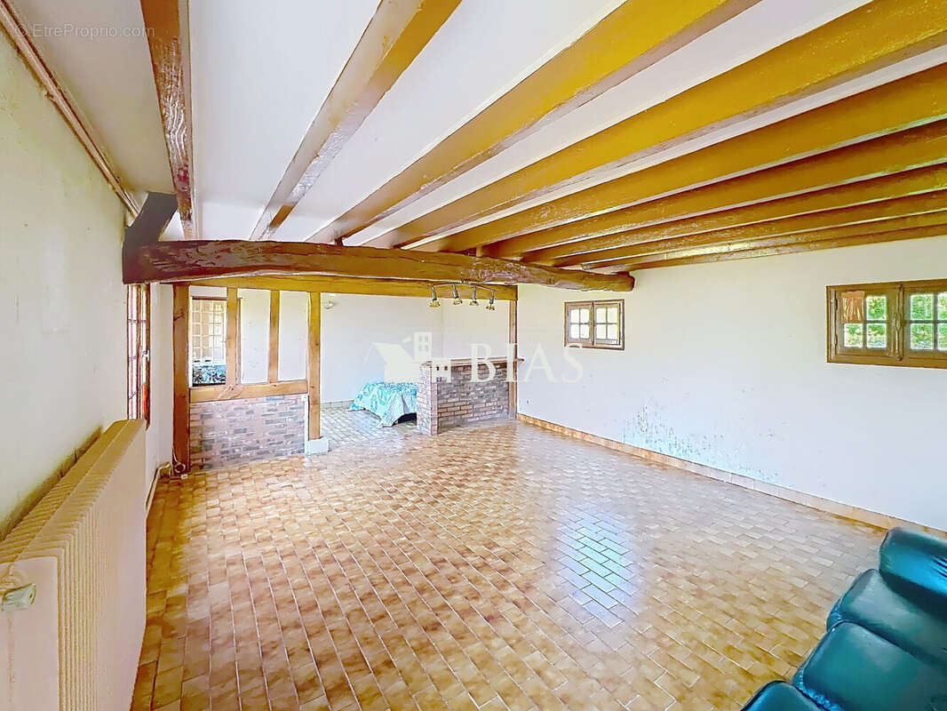 Maison à LIVET-SUR-AUTHOU