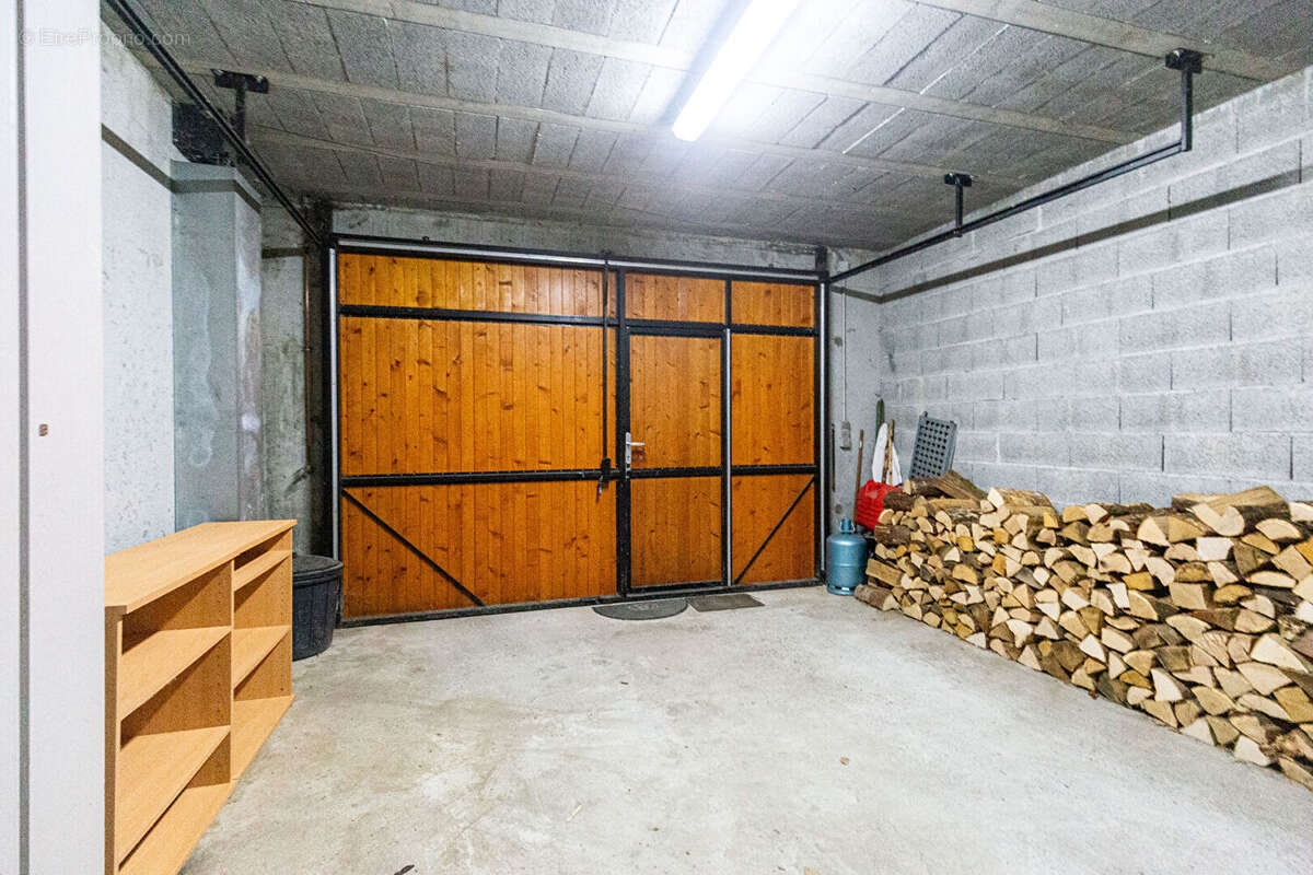 Agence immobiliere laforet - co-exclusivite - "protea" - cuvat - maison individuelle 6 pièces de 172,07 m² au sol - terrain de 1 - photo 9