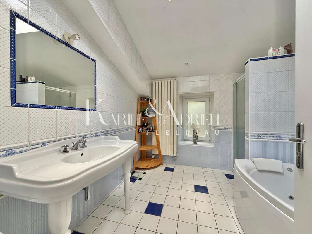 Maison 140 m² à Bourneau  - photo 9