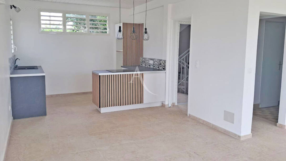 Maison à LE LAMENTIN