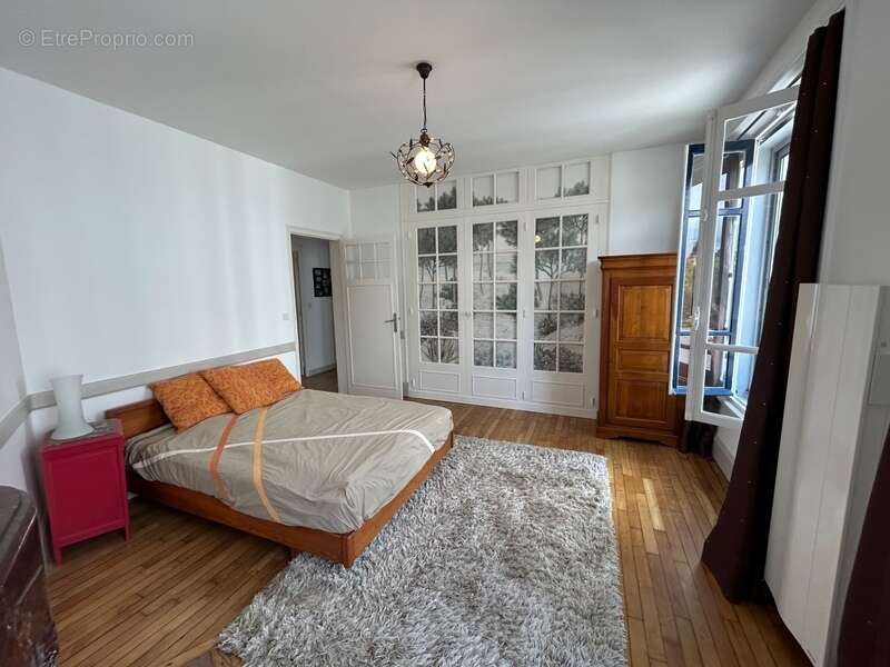 Rare a vannes (56)- centre appartement de charme 107 m²  avec stationnement privatif (56) - photo 11