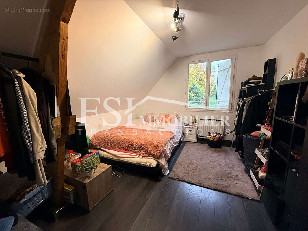 Maison à MERY-SUR-OISE