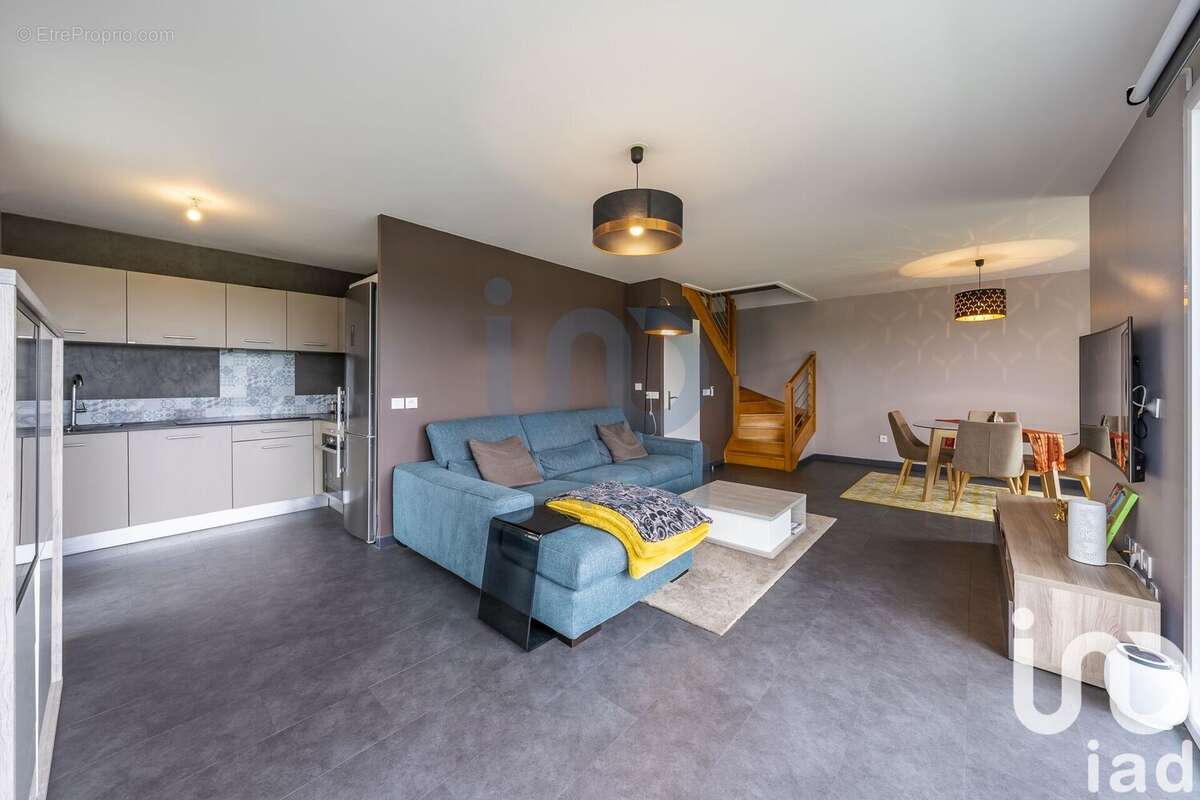 Photo 2 - Appartement à MOISSY-CRAMAYEL