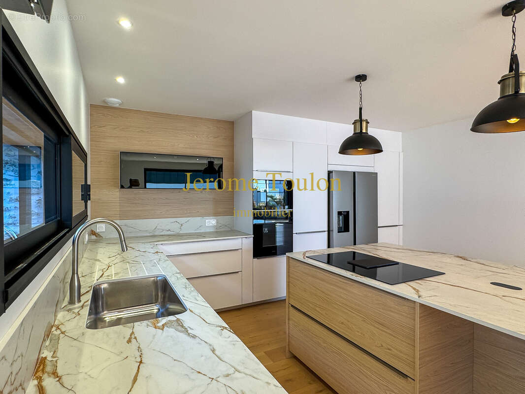 Maison à VAUX-SUR-MER