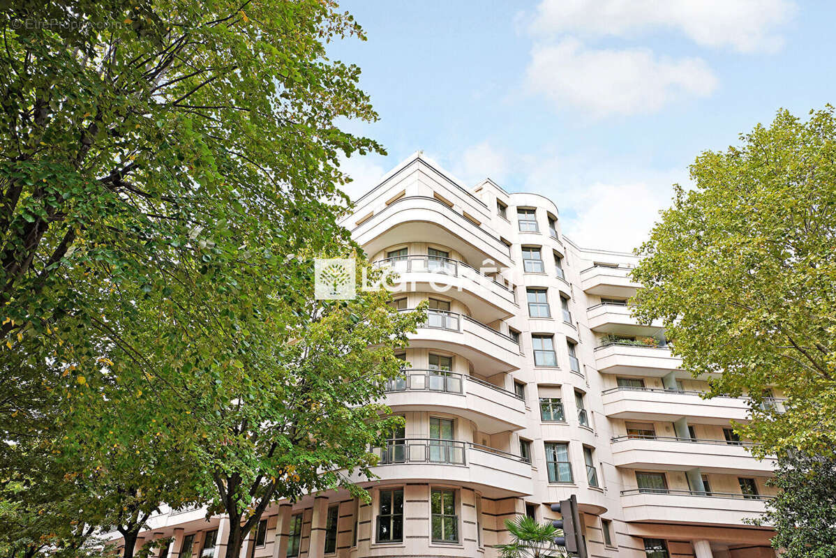 Appartement à LEVALLOIS-PERRET
